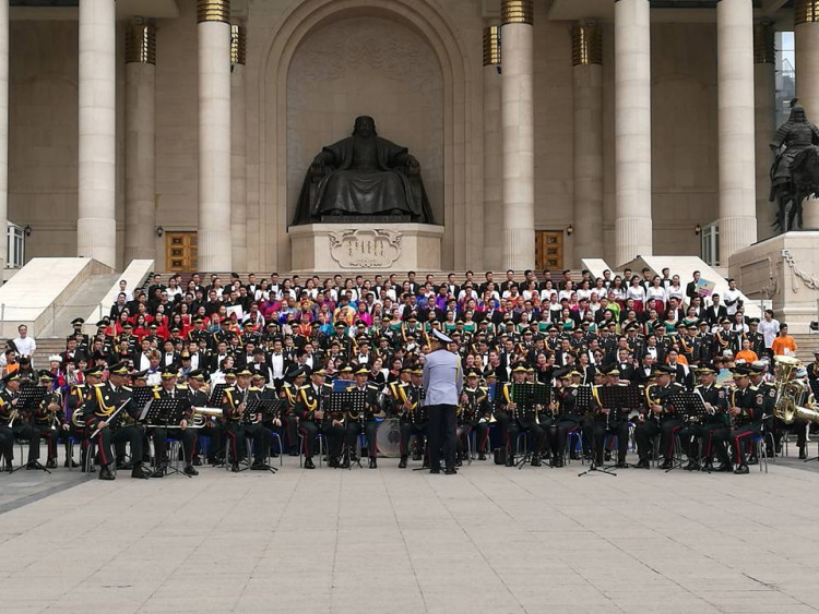 “Улаанбаатарын хавар 2017” найрал дууны анхдугаар их наадам эхэллээ